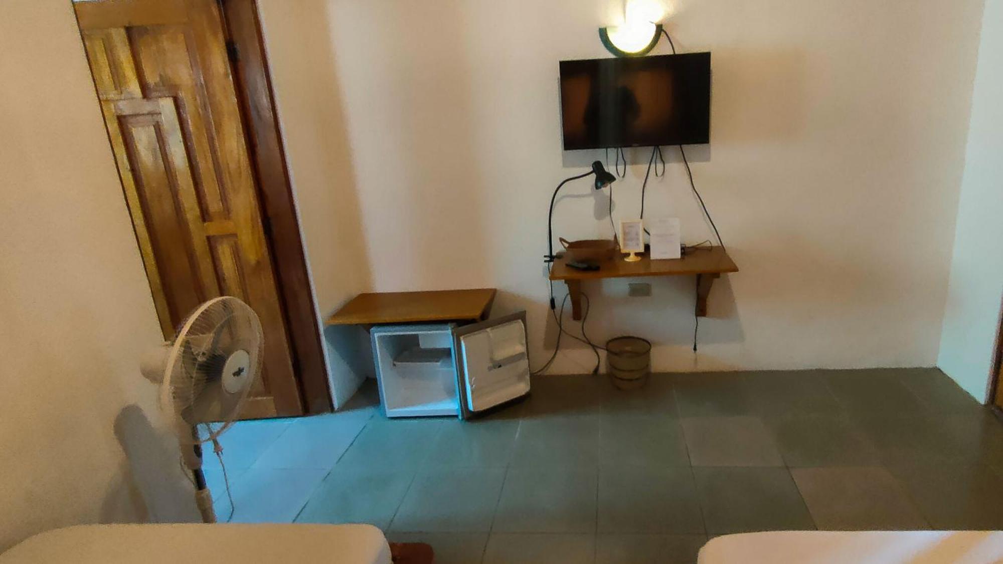 Isla Hayahay Beach Resort And Restaurant Calape Ngoại thất bức ảnh