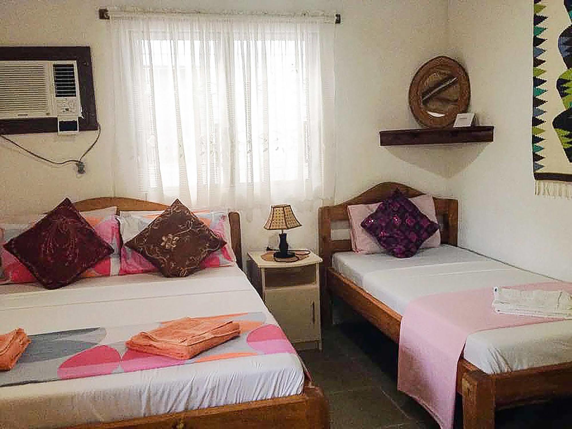 Isla Hayahay Beach Resort And Restaurant Calape Ngoại thất bức ảnh