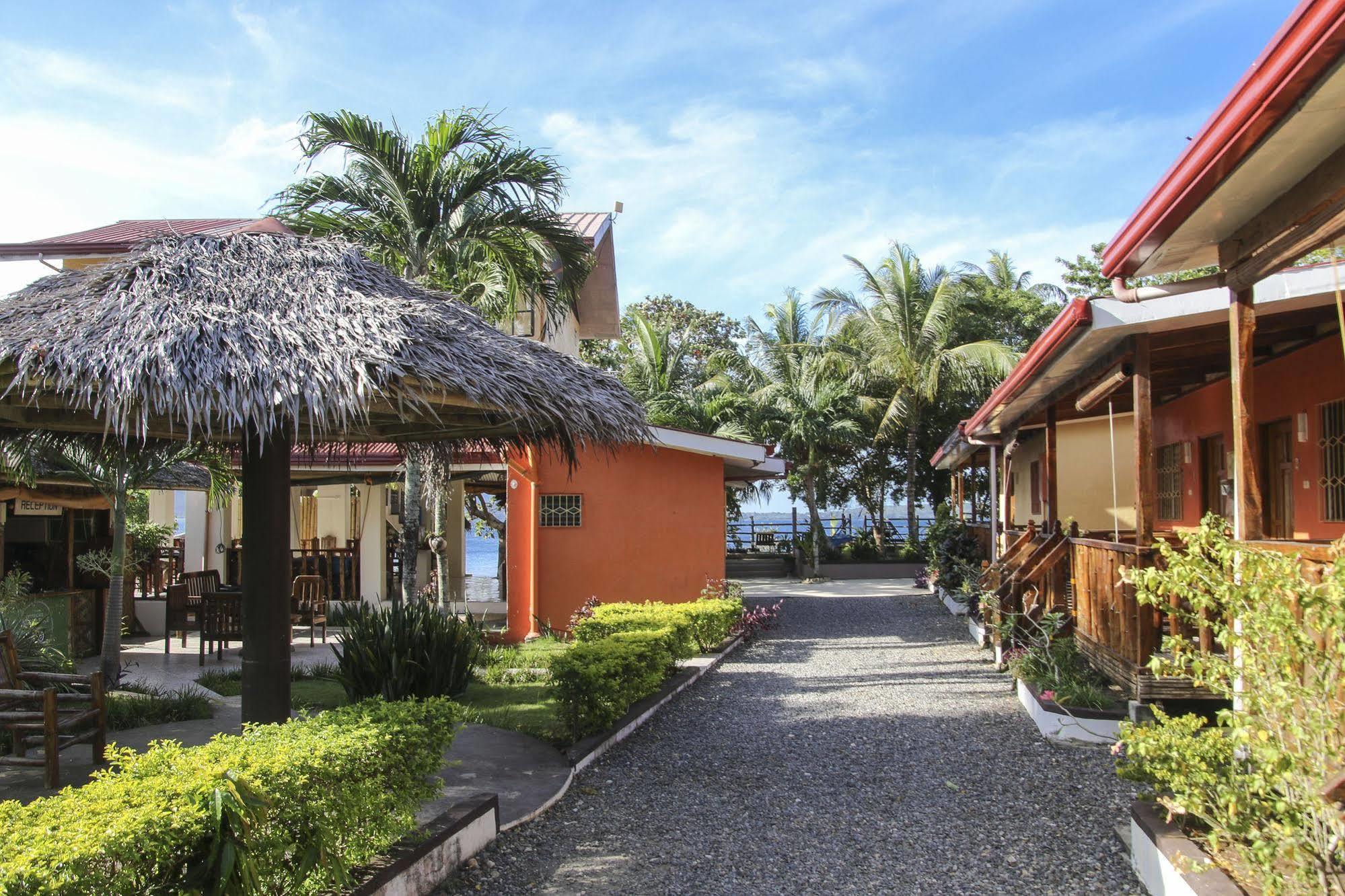 Isla Hayahay Beach Resort And Restaurant Calape Ngoại thất bức ảnh