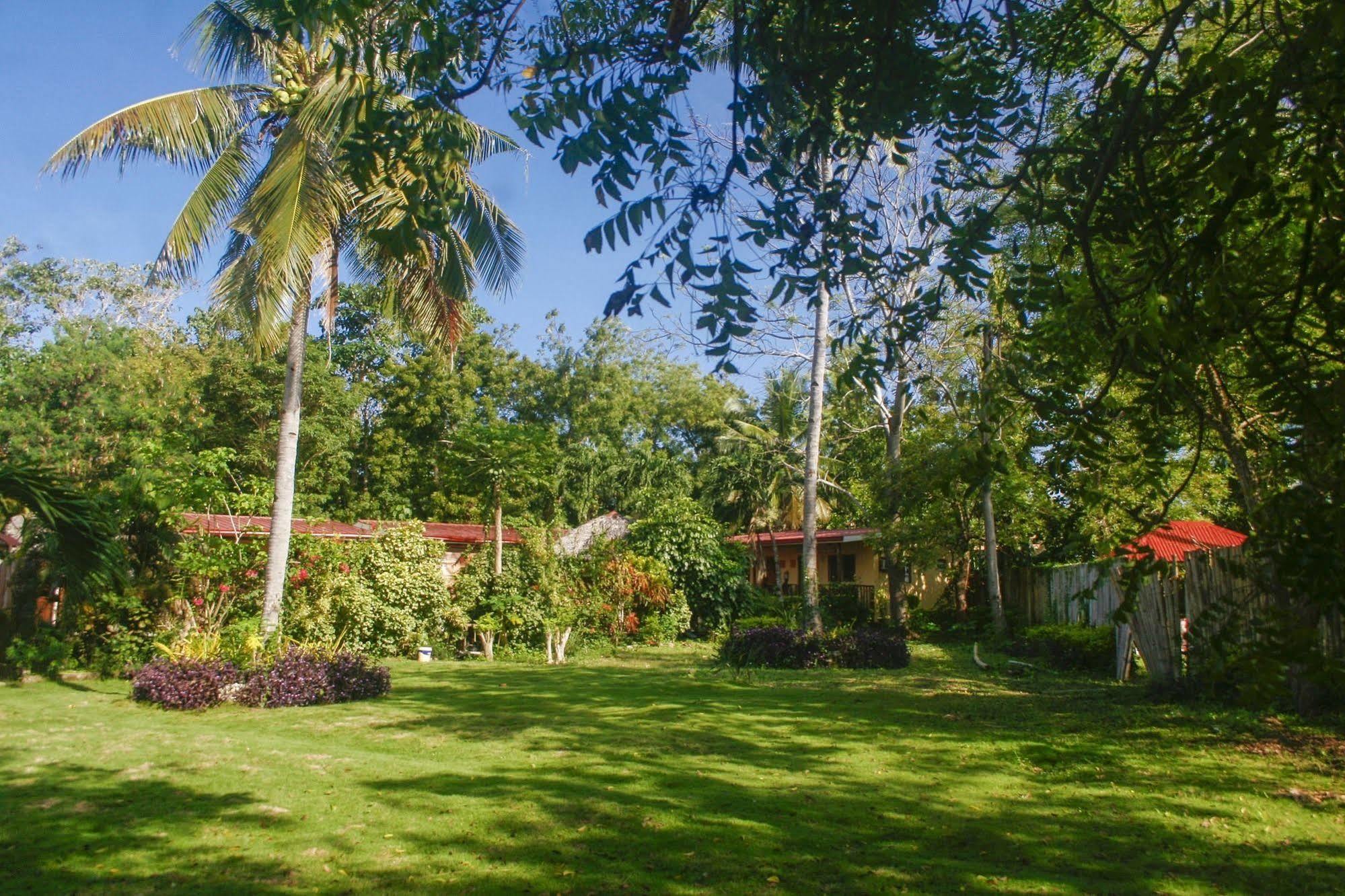 Isla Hayahay Beach Resort And Restaurant Calape Ngoại thất bức ảnh