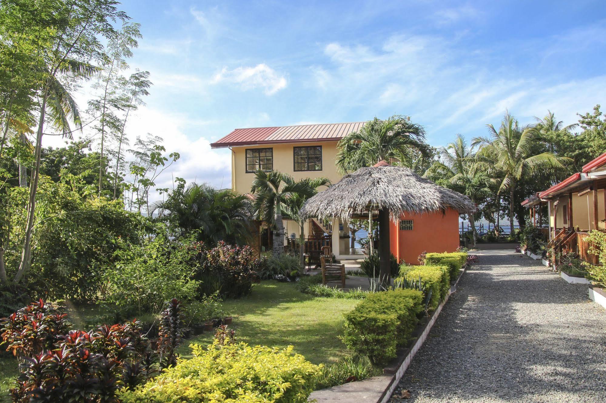 Isla Hayahay Beach Resort And Restaurant Calape Ngoại thất bức ảnh